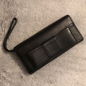 Kate Spade ♠️ Bow Wristlet Wallet